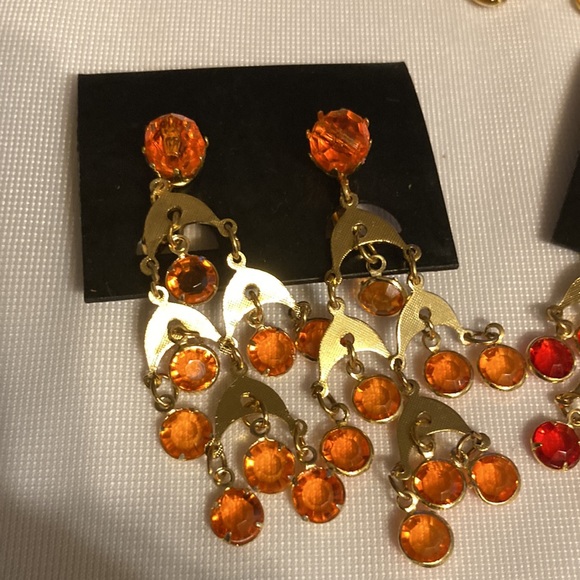 5 pairs of clip on earrings made in Hong Kong - Picture 3 of 6